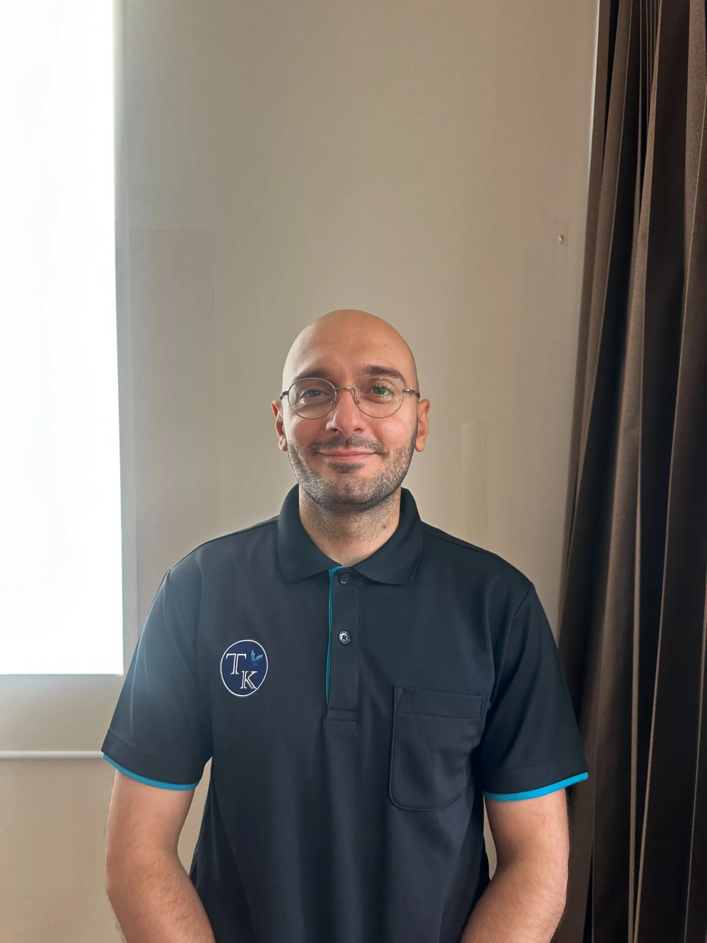 Mr. MWANNES (ムワンネス先生)